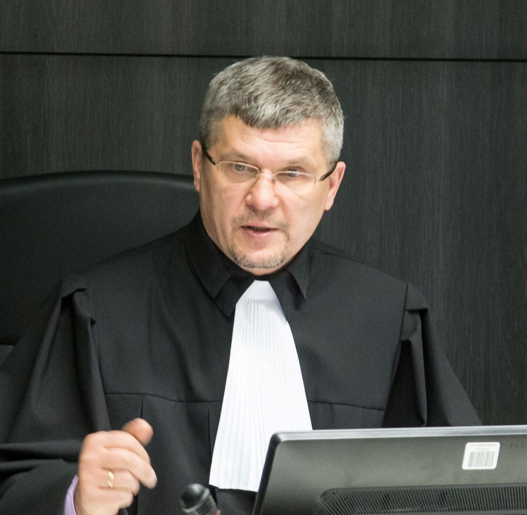 Korrumpeerunud avalik teenistuja Olev Mihkelson tuleb tagandada ametist, eirab süütuse presumptsiooni ja põhiseadust